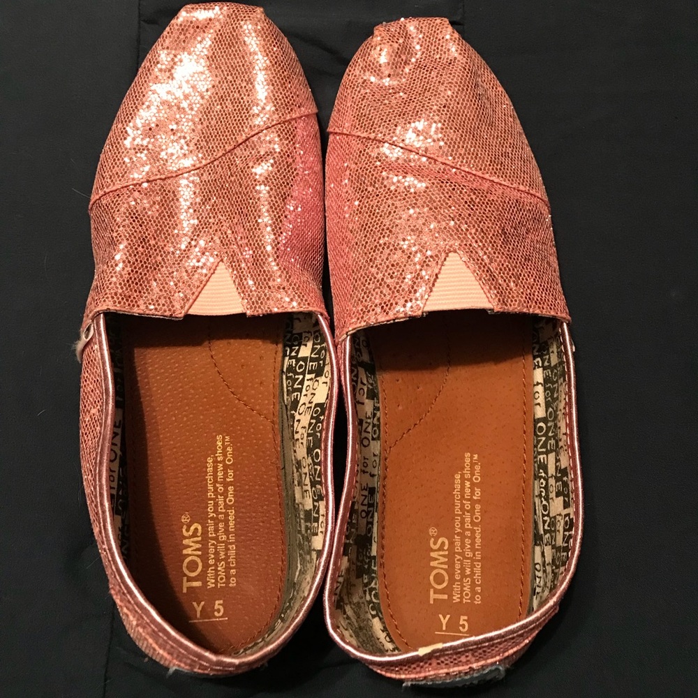 🚫SOLD🚫Pink TOMS